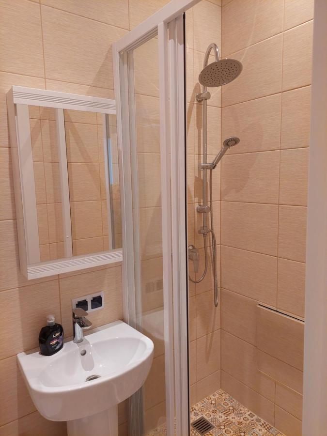ריגה Cosy One Seperate Bedroom Apartment In City Center, Perfect For Family Trip. מראה חיצוני תמונה